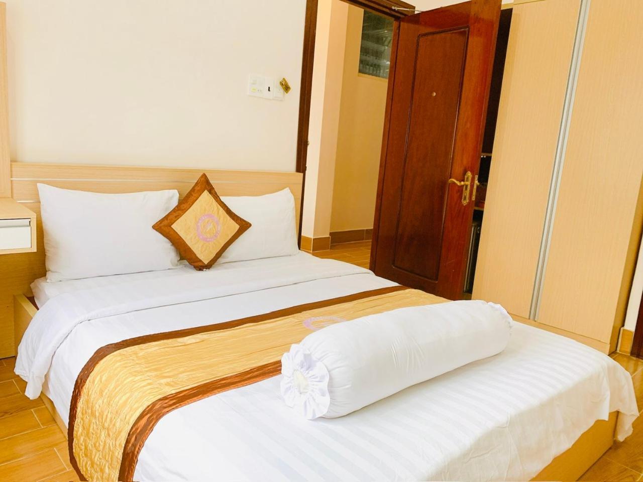 Phuc Hung Hotel Rạch Giá Kültér fotó
